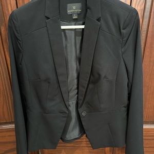 Women’s suit jacket, size 6.